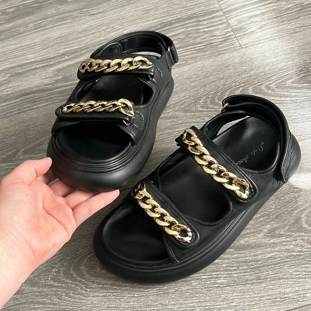 chunky chain sandals 🌙 - Picture 2 of 8